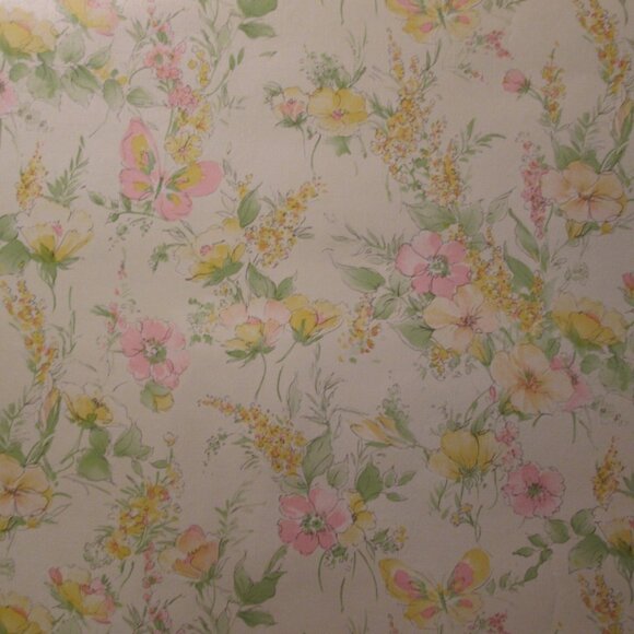Vintage 1980s Pink and Yellow Floral Motif Wallpaper - Picture 2 of 8